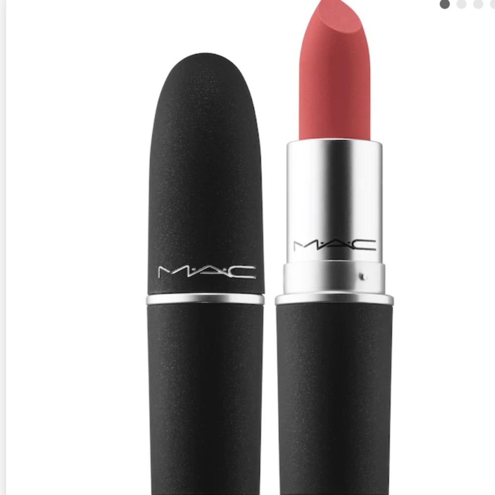Mac cosmetics Mull it over powder kiss lipstick